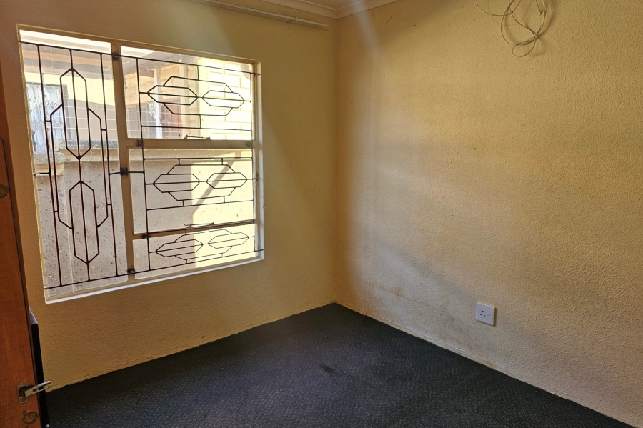 To Let 3 Bedroom Property for Rent in Tlhabane West North West